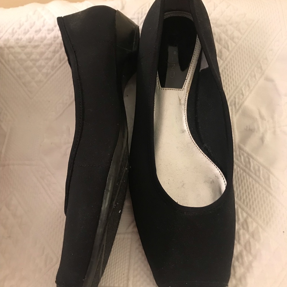 Shoes Dress or Casual Low Heel Bandolino Size 9.5 Excellent Condition